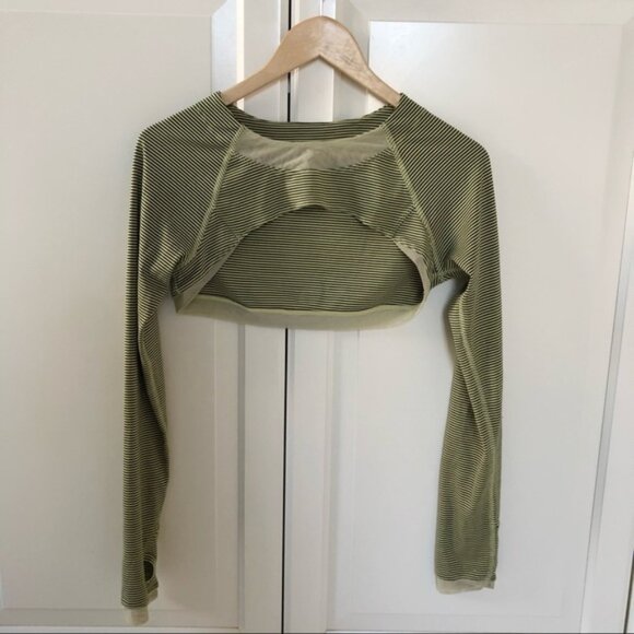Lululemon dance shrug - Picture 1 of 3